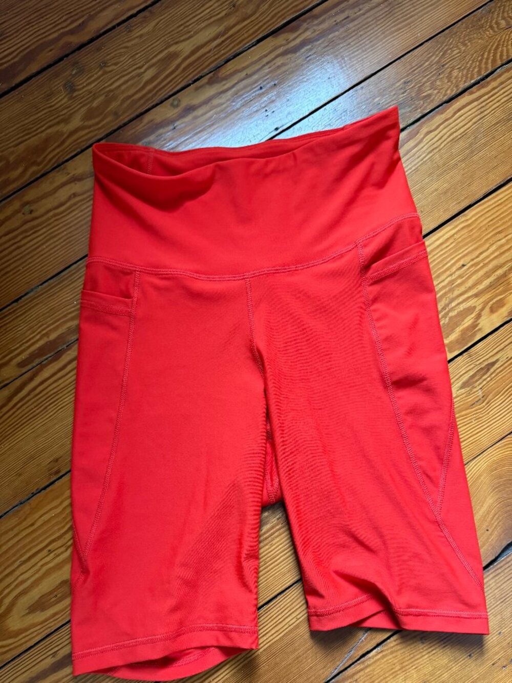 Od Navy Powersoft Highrise Bike Shorts.  Women's size Large, Red